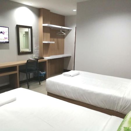 The Like Hotel Udon Thani Extérieur photo