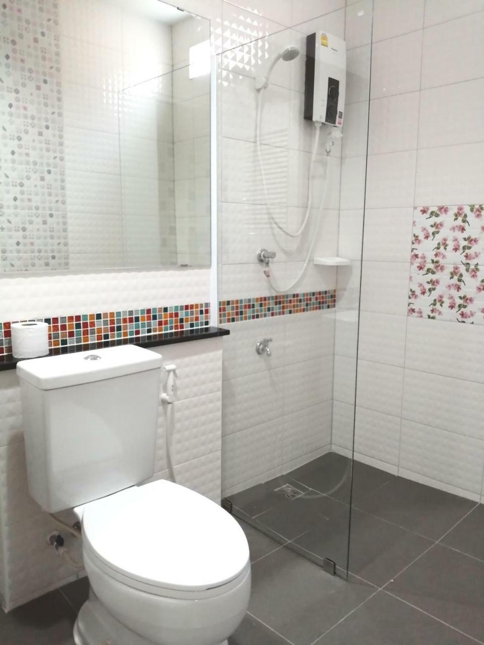 The Like Hotel Udon Thani Extérieur photo